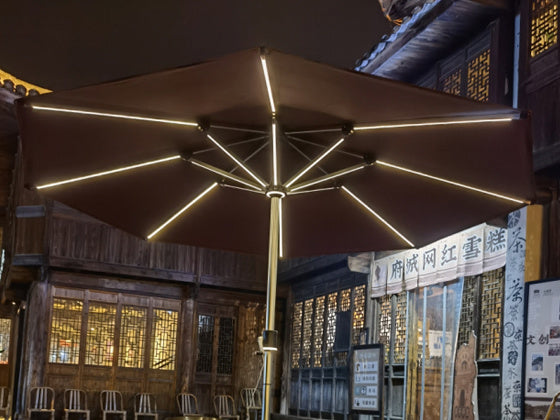 Beyond Shade: How Innovative Lighting Redefines Urban Nightscapes